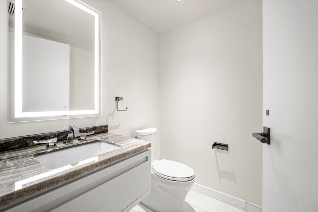 150 Seaport Blvd # 10G