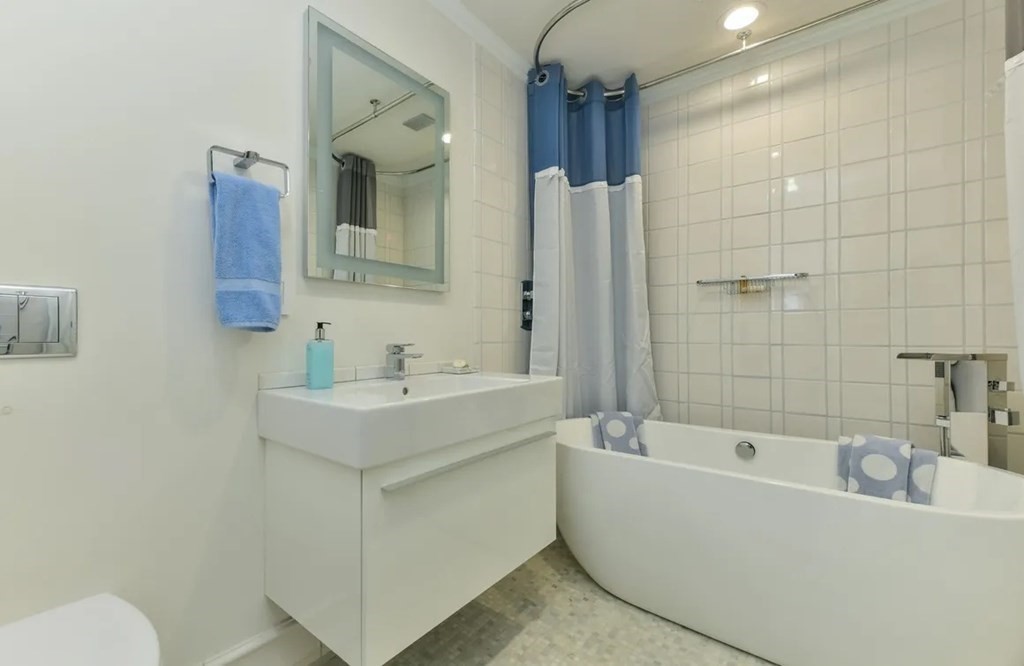 214 Beacon PH