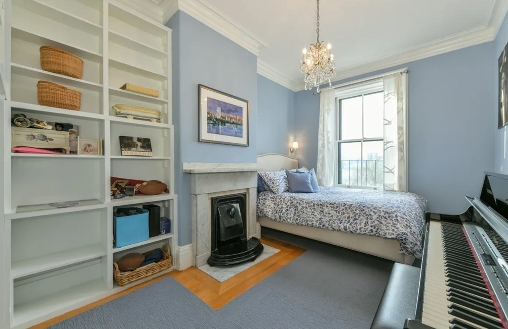 214 Beacon PH