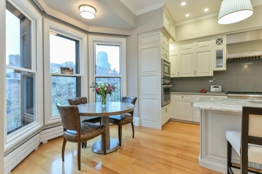 214 Beacon PH