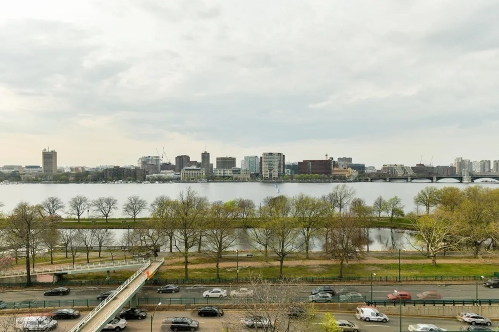 214 Beacon PH