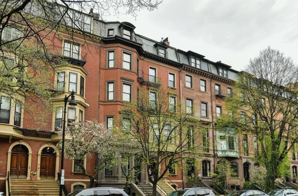 214 Beacon PH