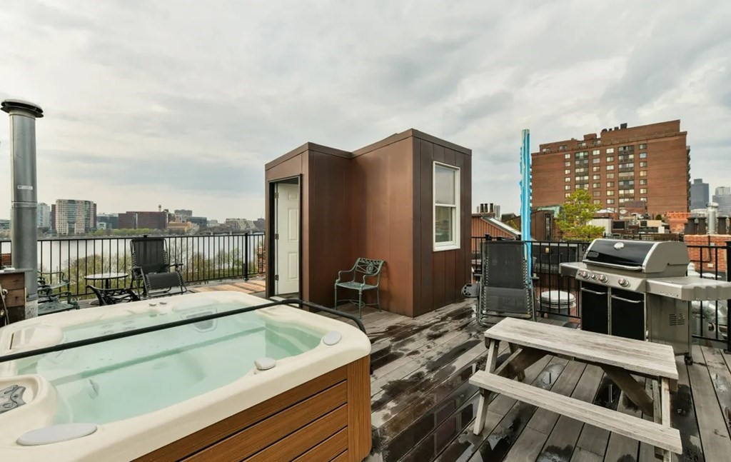 214 Beacon PH