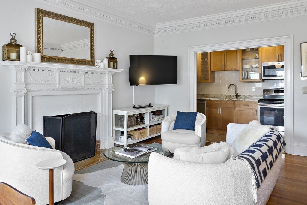 373 Commonwealth Ave # 601
