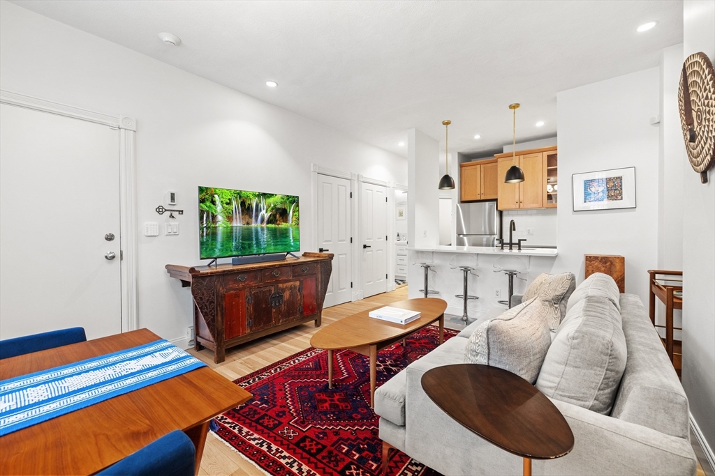 474 Massachusetts Ave # 2