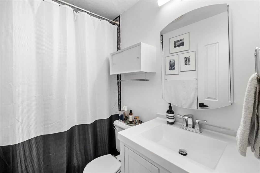 474 Massachusetts Ave # 2
