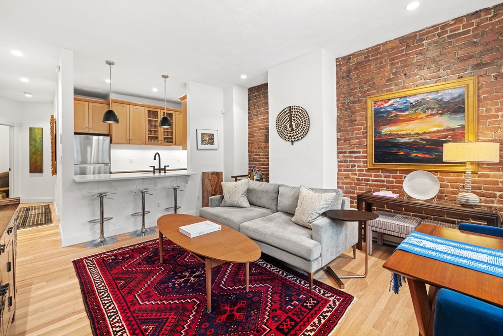 474 Massachusetts Ave # 2