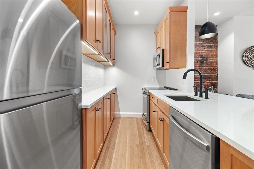 474 Massachusetts Ave # 2