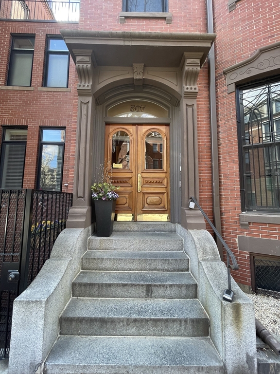 507 Shawmut Ave # 2