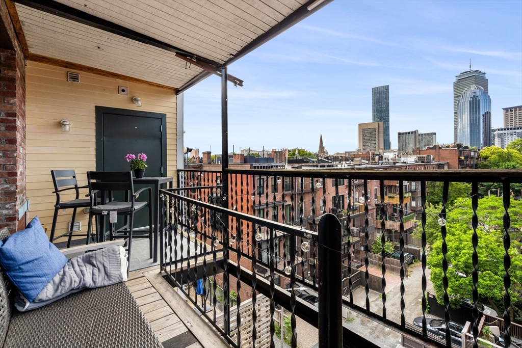 661 Tremont