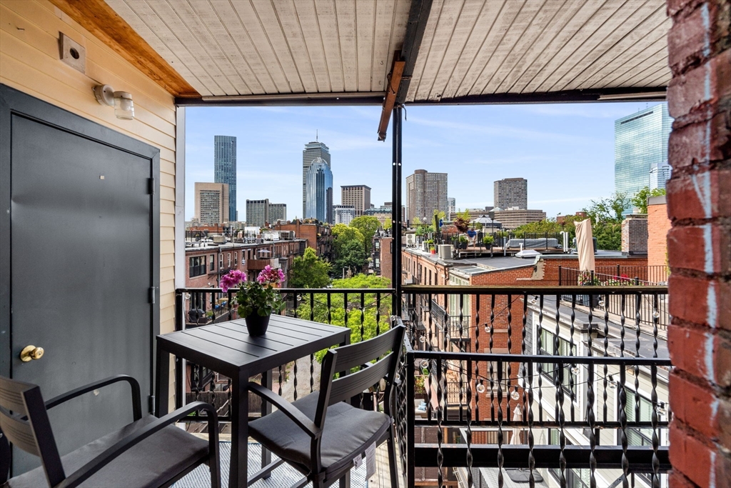 661 Tremont