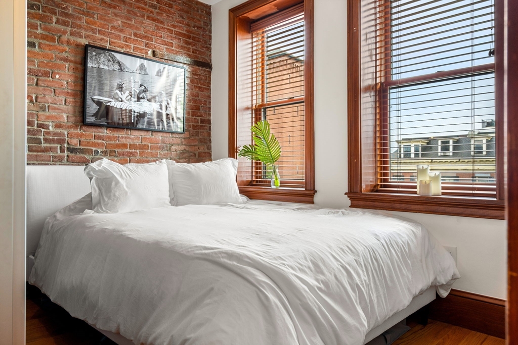 661 Tremont