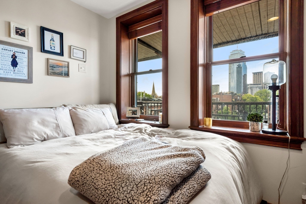 661 Tremont