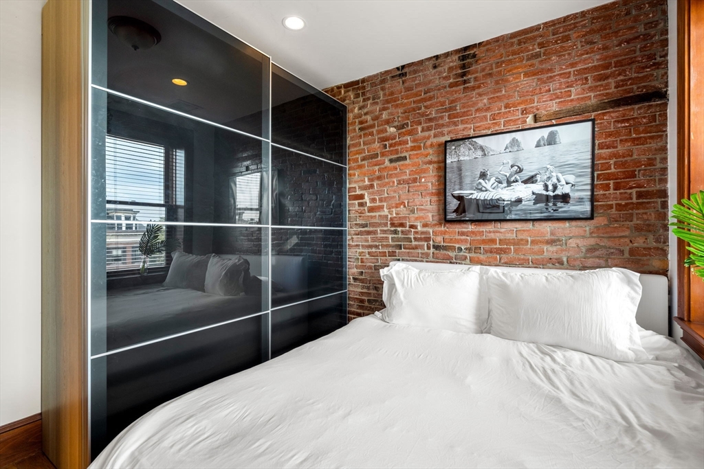 661 Tremont