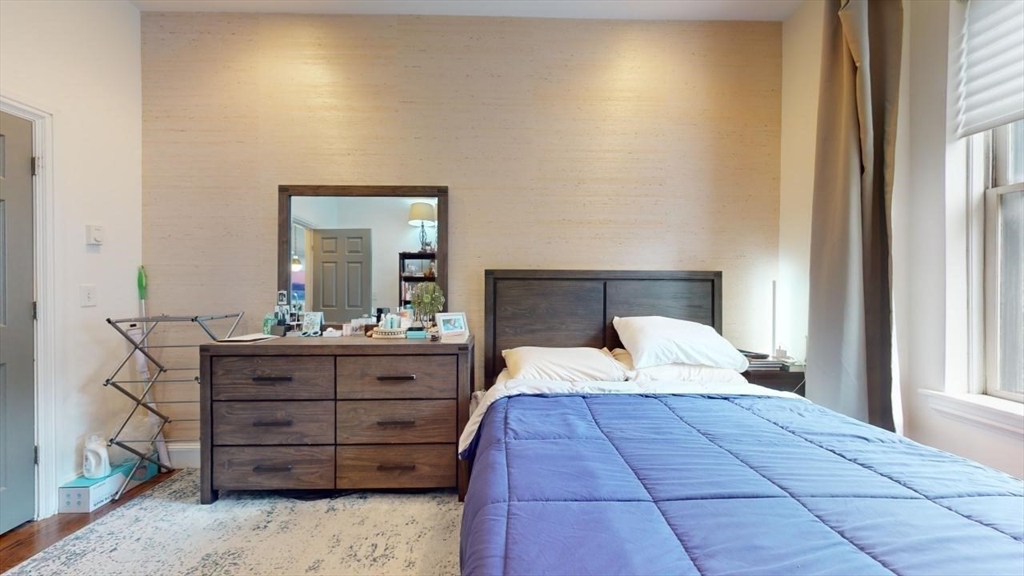 43 W Newton St # 16 Unit: 2-16