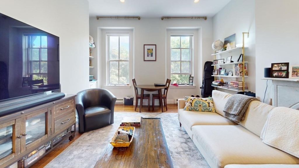 43 W Newton St # 16 Unit: 2-16