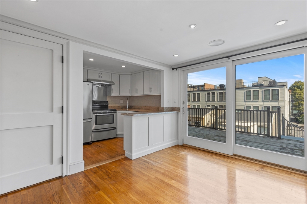 256 W. 3rd St # 2