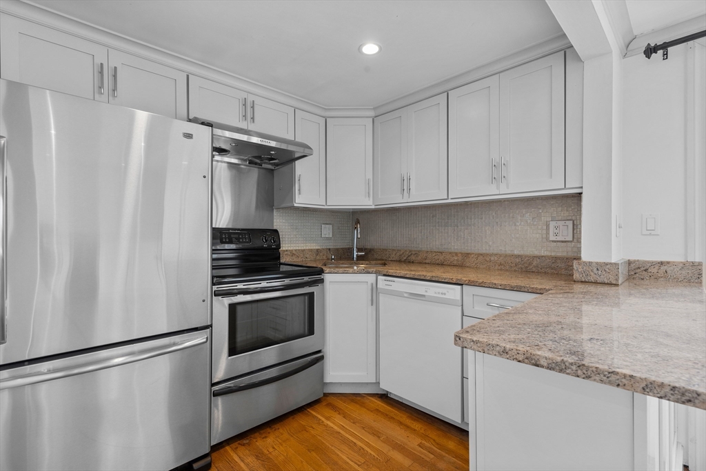 256 W. 3rd St # 2