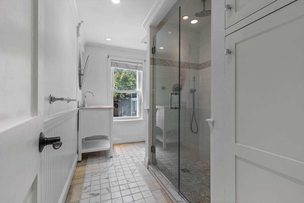 256 W. 3rd St # 2