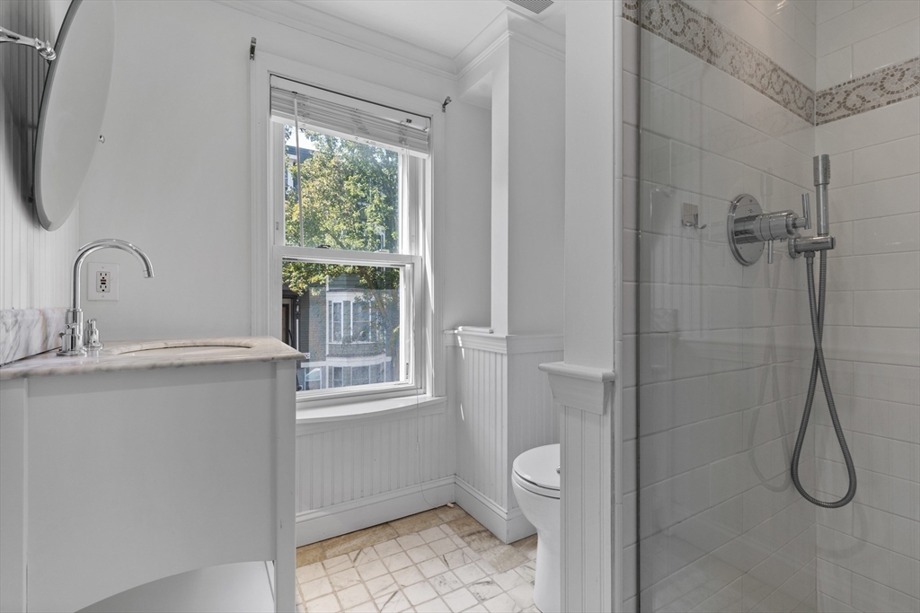 256 W. 3rd St # 2