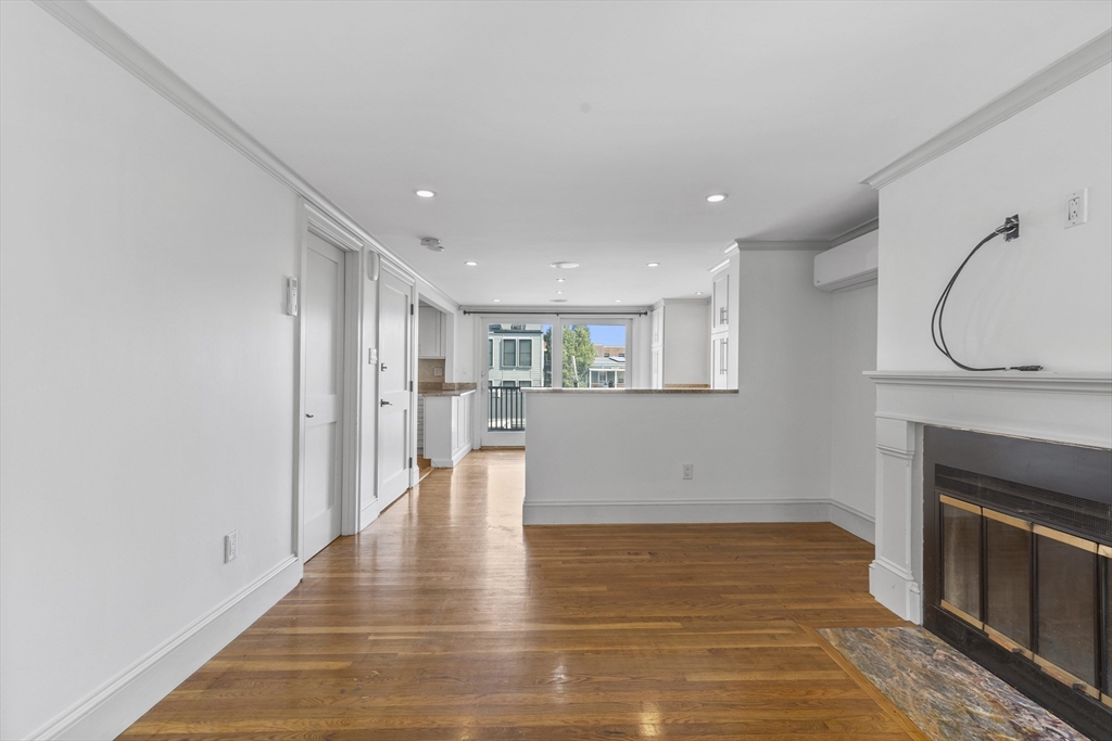 256 W. 3rd St # 2