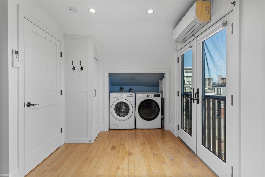 256 W. 3rd St # 2