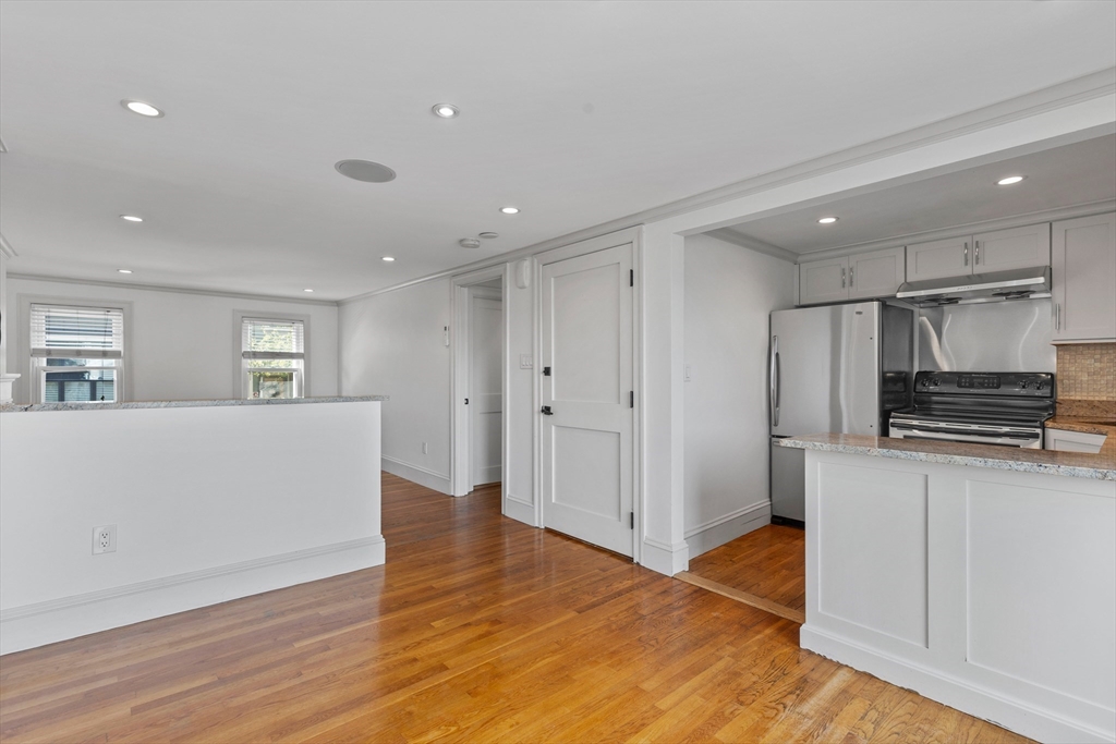 256 W. 3rd St # 2