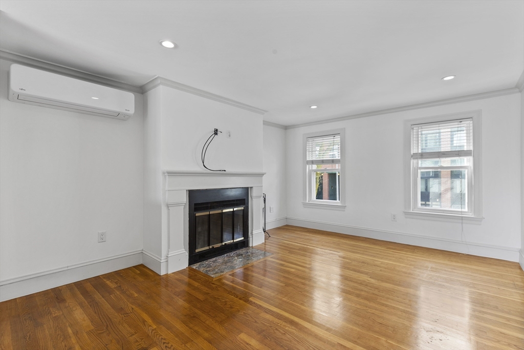 256 W. 3rd St # 2