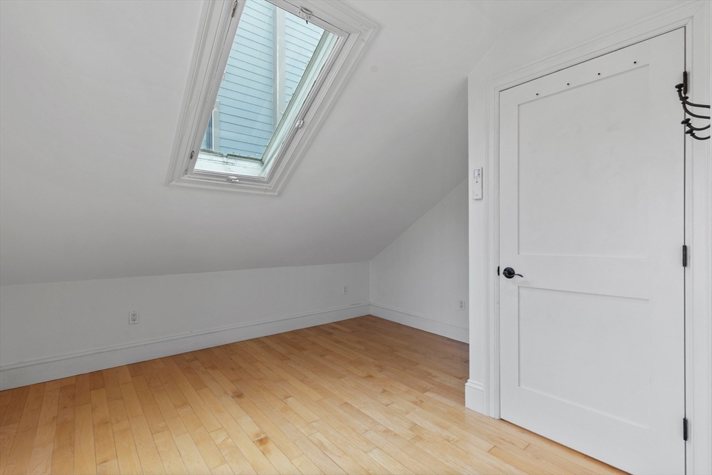 256 W. 3rd St # 2