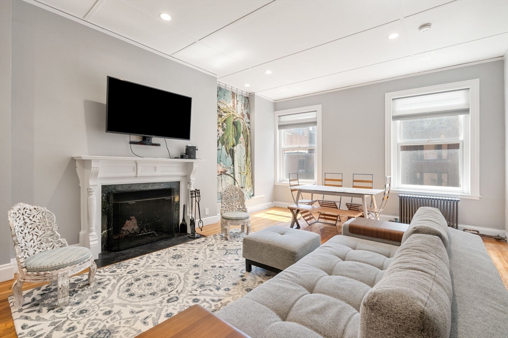 132 Commonwealth Ave # 8
