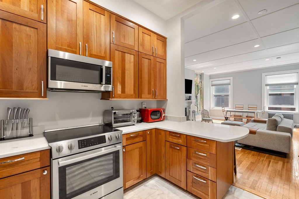 132 Commonwealth Ave # 8