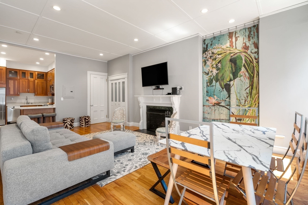 132 Commonwealth Ave # 8