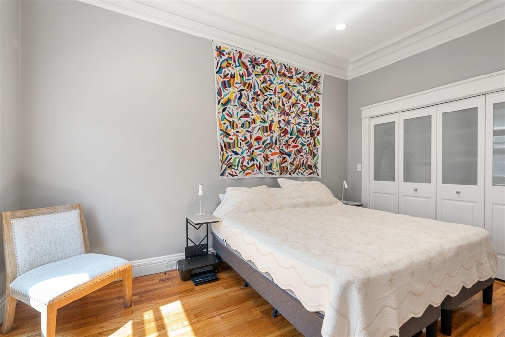 132 Commonwealth Ave # 8