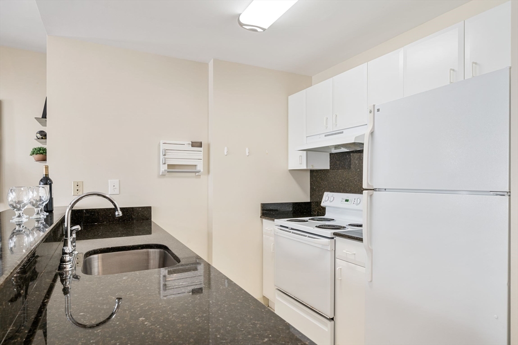 636 Beacon St # 205