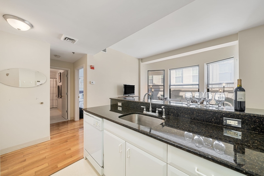 636 Beacon St # 205