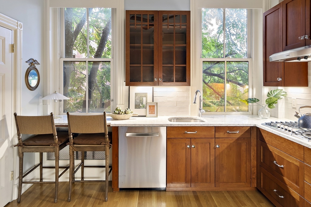 308 Commonwealth Ave Unit: Unit E