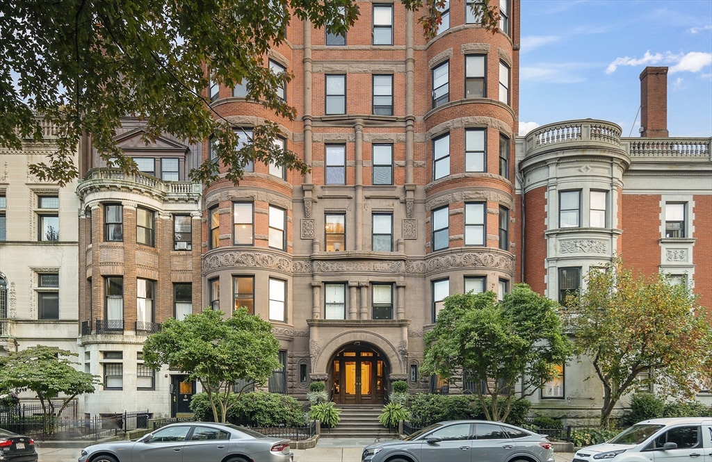 308 Commonwealth Ave Unit: Unit E