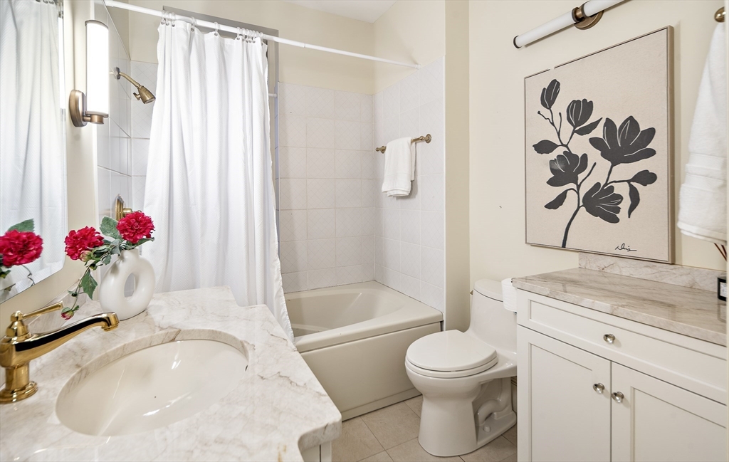 308 Commonwealth Ave Unit: Unit E