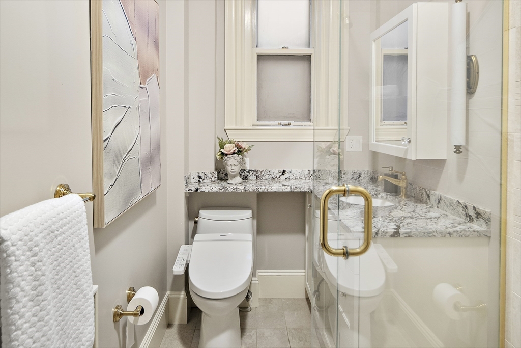308 Commonwealth Ave Unit: Unit E