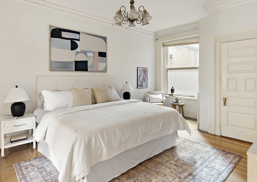 308 Commonwealth Ave Unit: Unit E