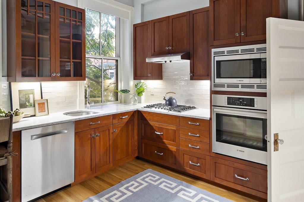 308 Commonwealth Ave Unit: Unit E