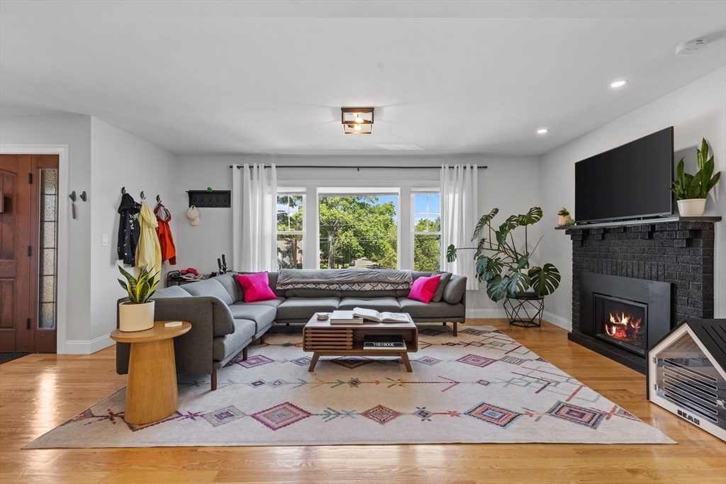 400 Winthrop St