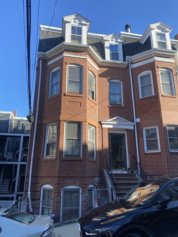 2 Pacific St