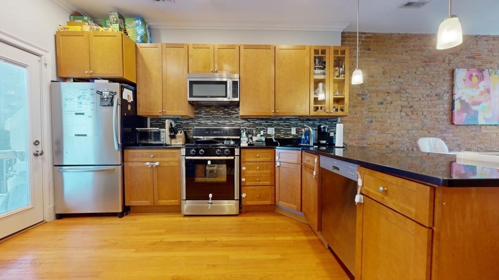 108 P St # 2