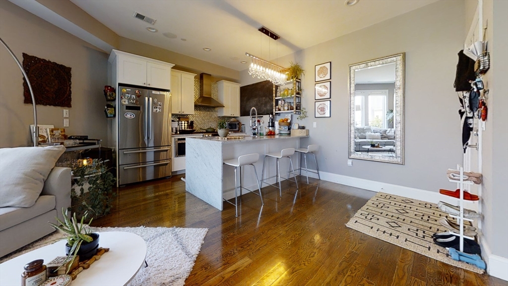 275 Old Colony Ave # 3