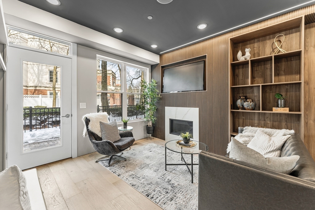 1 Cedar St # 2