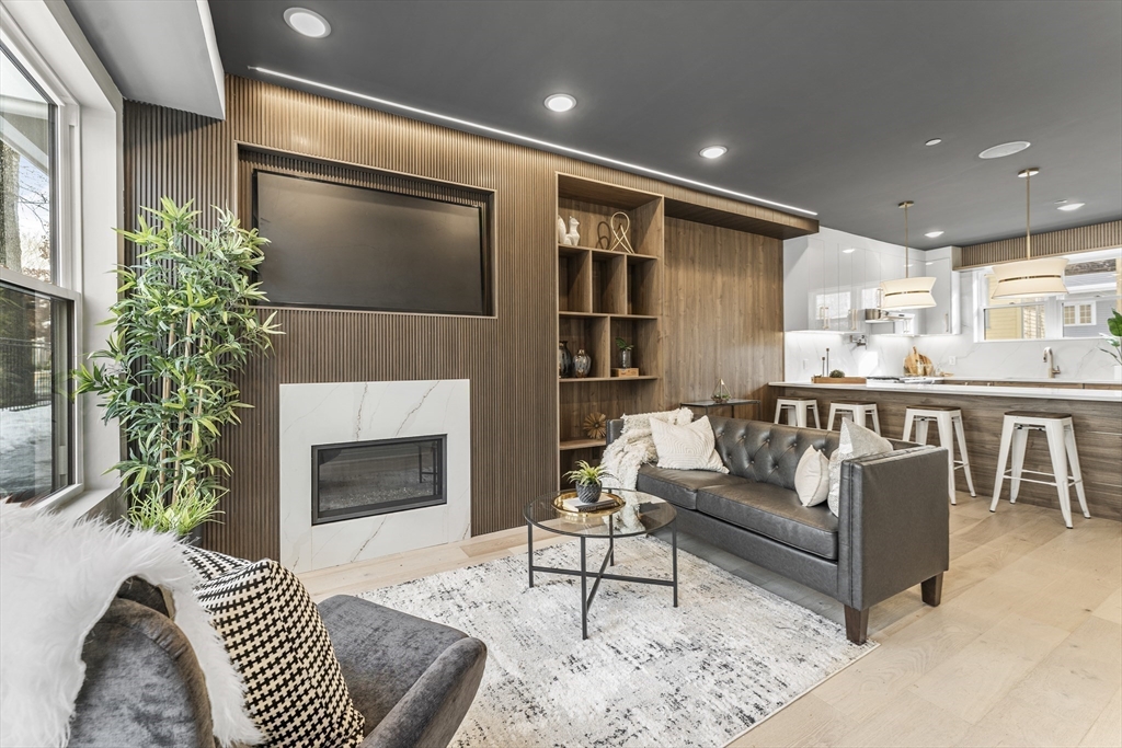 1 Cedar St # 2