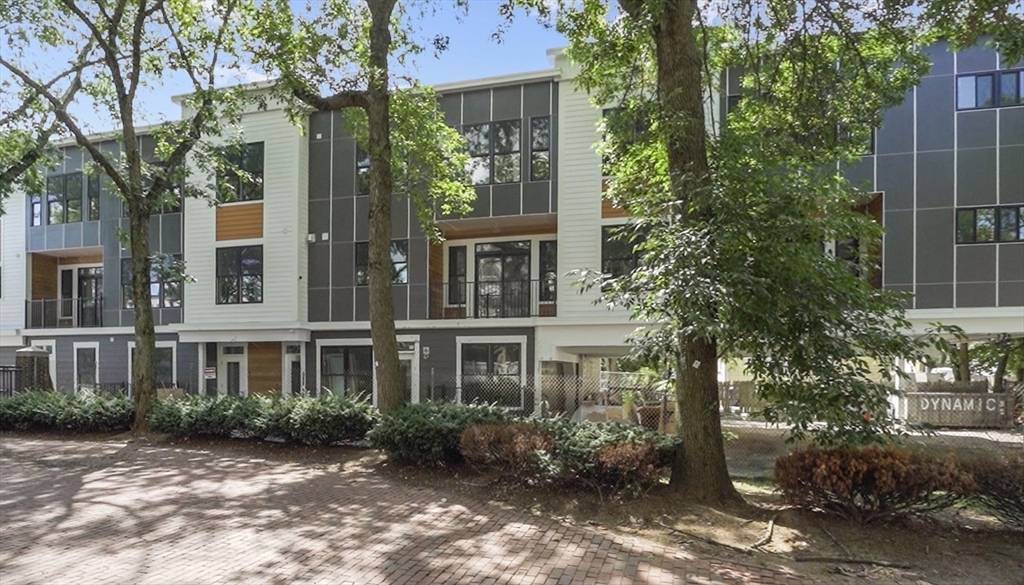 1 Cedar St # 2