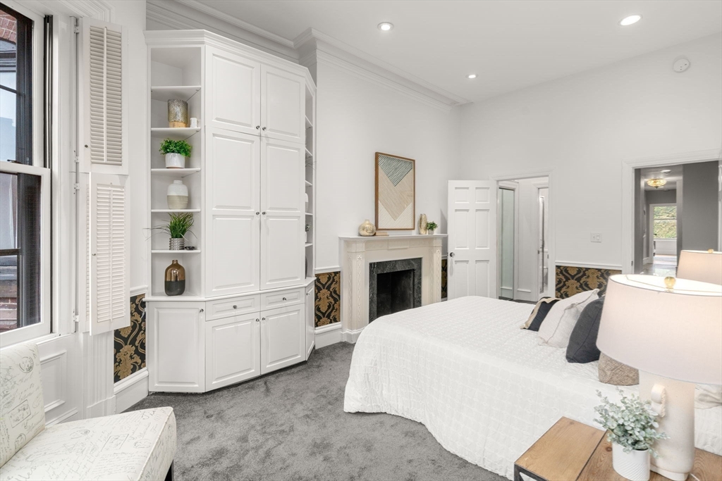 148 Commonwealth Ave # 301