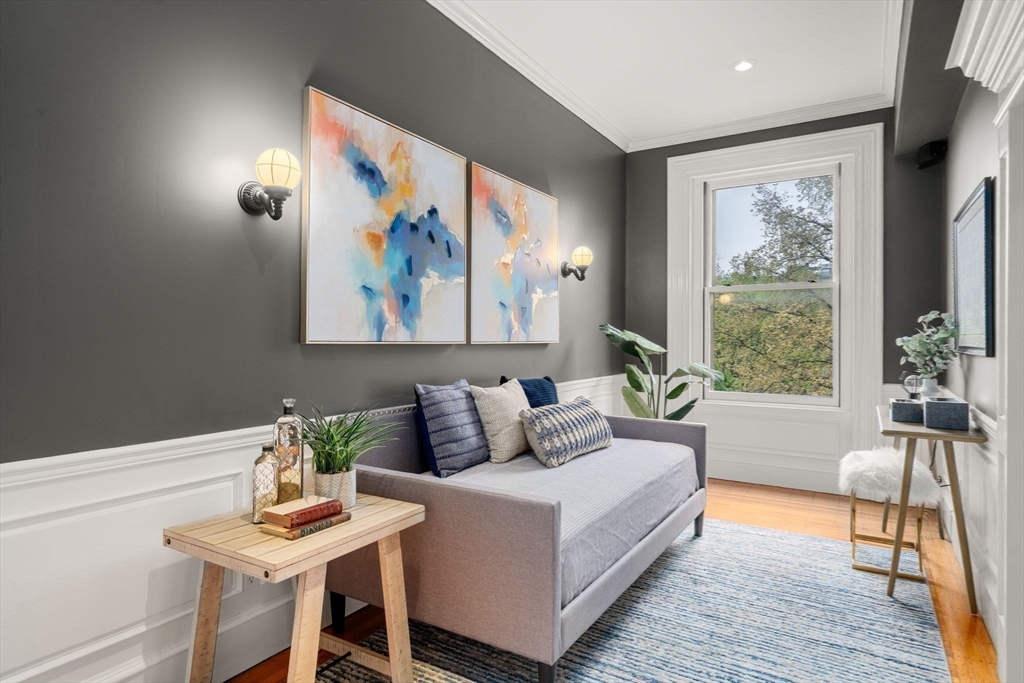 148 Commonwealth Ave # 301